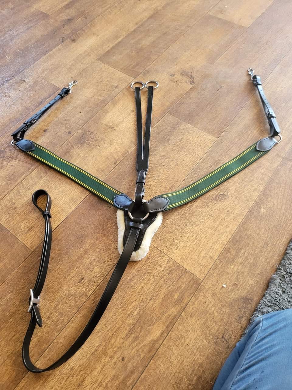 Saddlery Goods Green Elastic Breastplate Martingale with Running Attachment