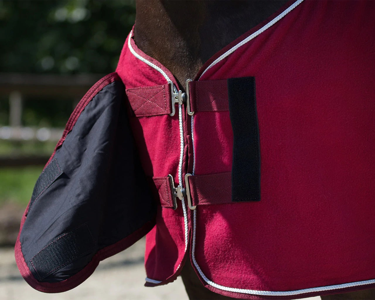 Saddlery Goods Horse Fleece Rugs Zari Cord With Flower